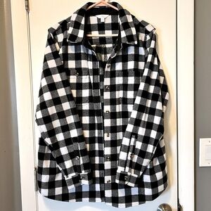 B/W checkered shacket (XL)